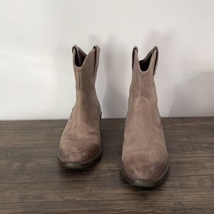 Born leather western style booties gray sz 7
